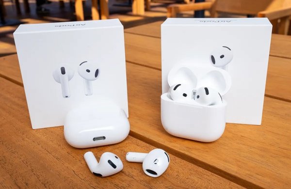 Обзор Apple AirPods 4: немного более доступных наушников без ANC