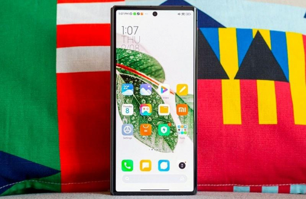 Обзор Xiaomi Mix Fold 2: обновлённого складного смартфона с правильными компромиссами