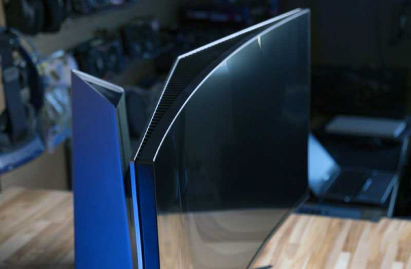 Обзор игрового монитора Alienware AW3418DW с высокой производительностью