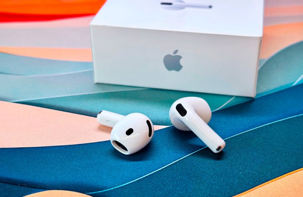 Обзор Apple AirPods 4: немного более доступных наушников без ANC