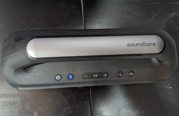 Soundcore Boom 2: обзор Bluetooth-колонки с подсветкой и мощными басами