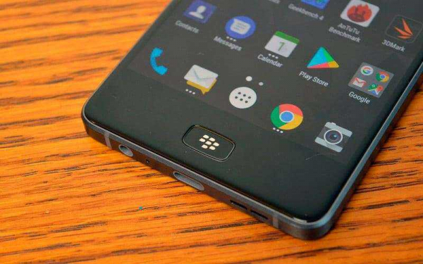 Обзор BlackBerry Motion — Представительный Android-смартфон без особых отличий