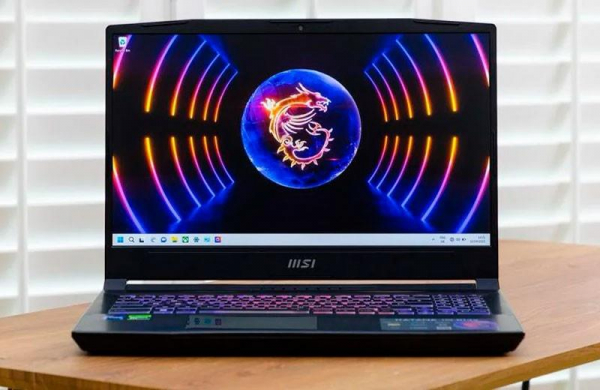 Обзор MSI Katana 15 (2023): производительного игрового ноутбука с тусклым дисплеем и дизайном