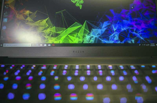 Обзор Razer Blade (2019): отличный ноутбук для игр и работы