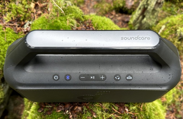 Soundcore Boom 2: обзор Bluetooth-колонки с подсветкой и мощными басами