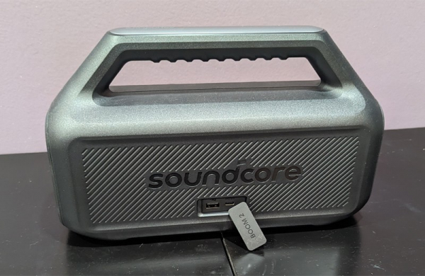 Soundcore Boom 2: обзор Bluetooth-колонки с подсветкой и мощными басами