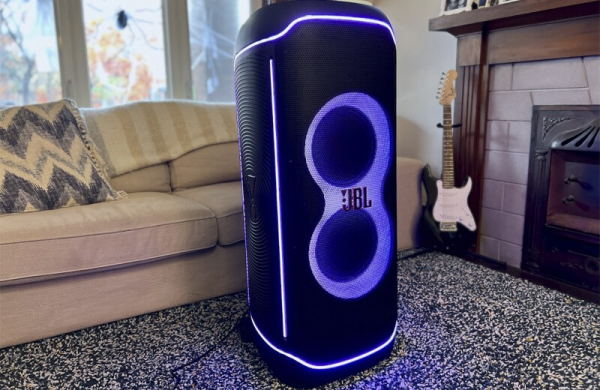 Обзор JBL PartyBox Ultimate: лучшей колонки для вечеринок с невероятно мощным звуком