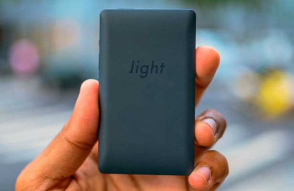 Обзор Light Phone 2: лекарство от смартфонной зависимости