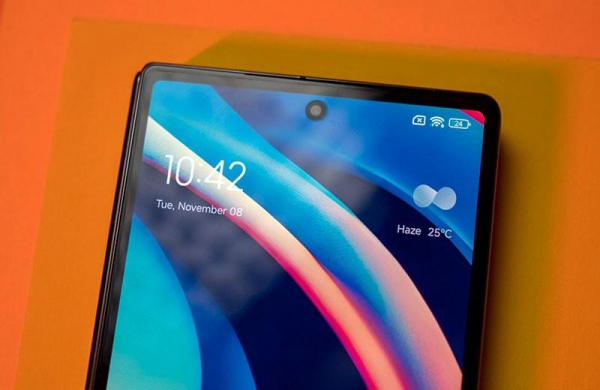 Обзор Xiaomi Mix Fold 2: обновлённого складного смартфона с правильными компромиссами