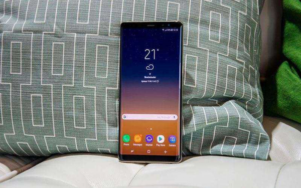 Первый обзор Samsung Galaxy Note 8: монстр обновлён и безопасен