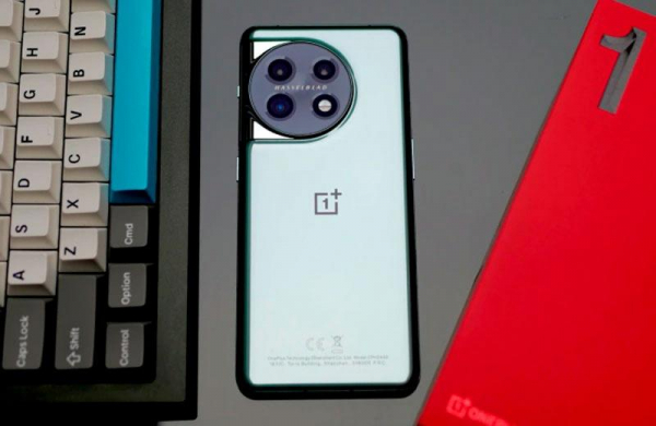 Обзор OnePlus 11: лучшего флагманского смартфона компании за последние несколько лет