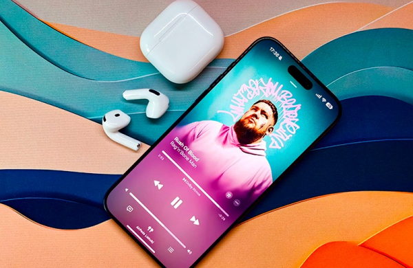 Обзор Apple AirPods 4: немного более доступных наушников без ANC