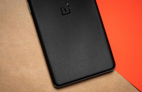 Обзор OnePlus 11R: смартфона убийцы флагманов, которого долго ждали