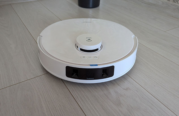 Обзор Ecovacs Deebot T30 Pro Omni: эффективного робота-пылесоса с продвинутыми решениями