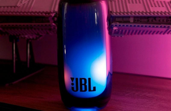 Обзор JBL Pulse 5: обновлённой портативной колонки с ослепительной подсветкой