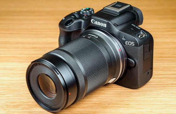 Обзор Canon EOS R50: камеры с первоклассным автофокусом в компактном корпусе