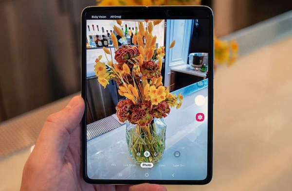 Обзор Samsung Galaxy Fold: ещё один шаг к складному будущему