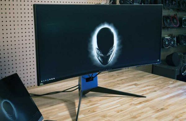 Обзор игрового монитора Alienware AW3418DW с высокой производительностью